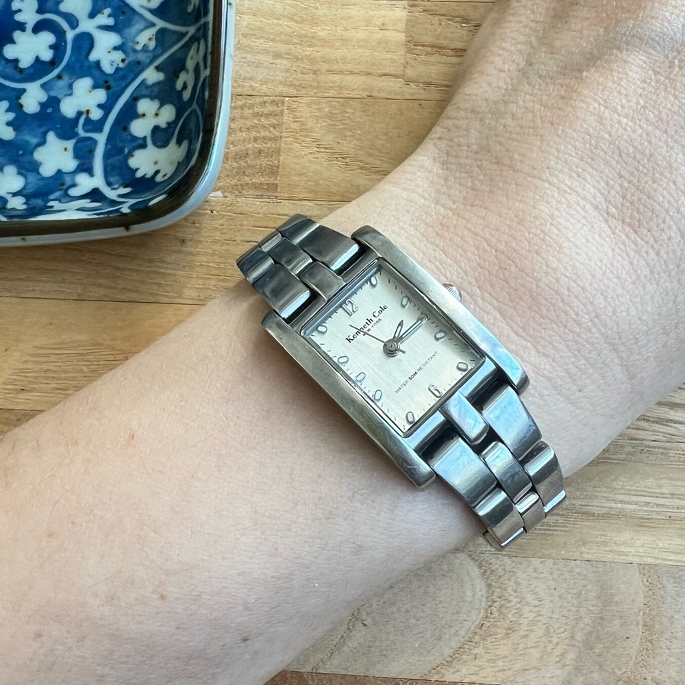 Kenneth Cole New York ladies rectangular silver tone dress watch NEW BATTERY - Picture 1 of 8